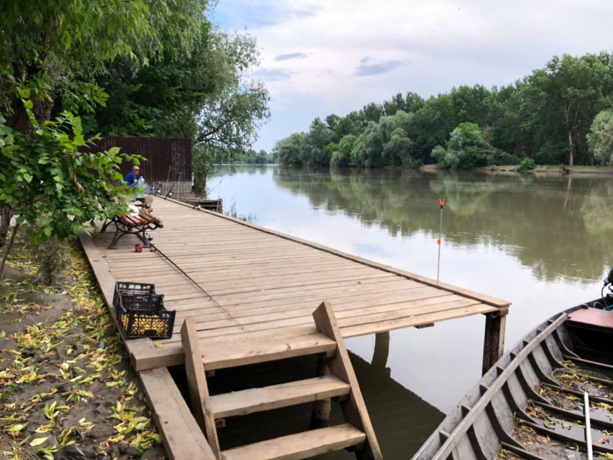 Рыбное Место Hotel Troitskoye ภายนอก รูปภาพ