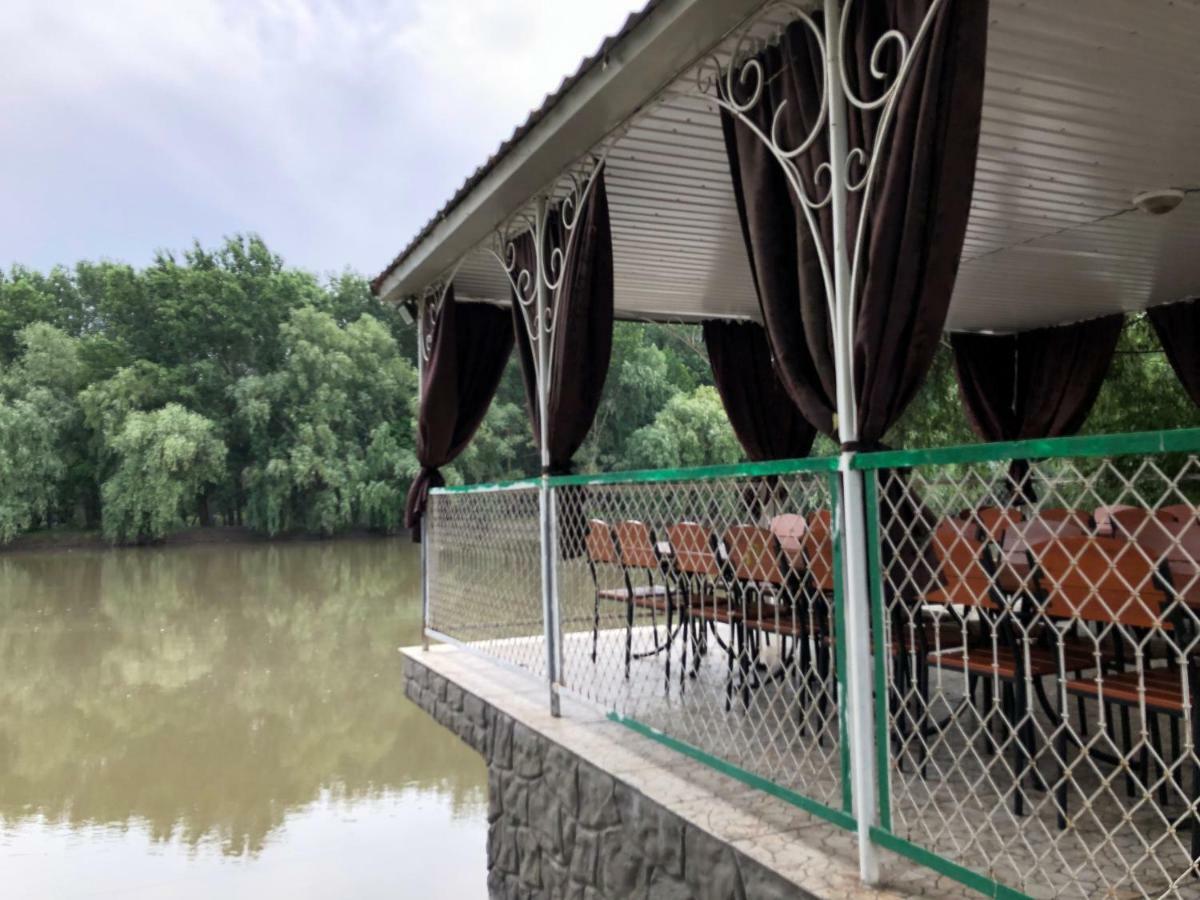 Рыбное Место Hotel Troitskoye ภายนอก รูปภาพ